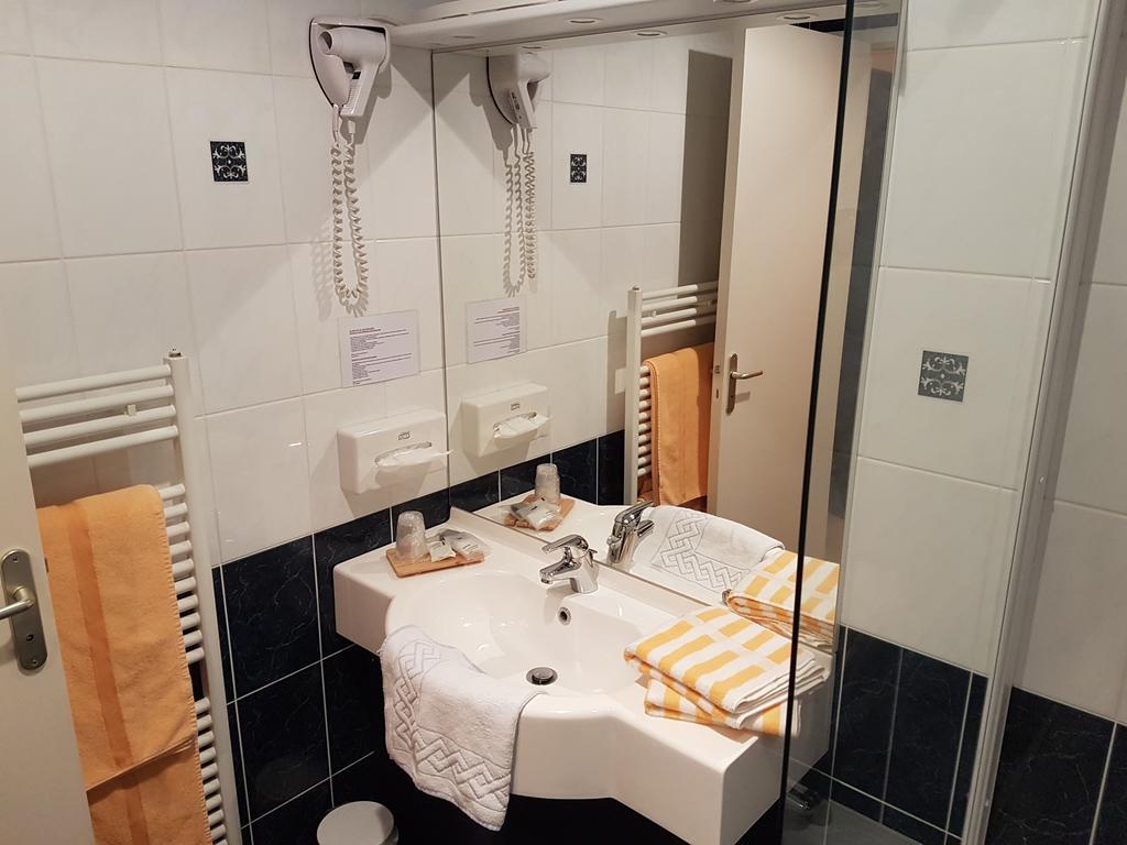 Le Moulin Du Gastronome Hotel Charnay-les-Macon Bagian luar foto